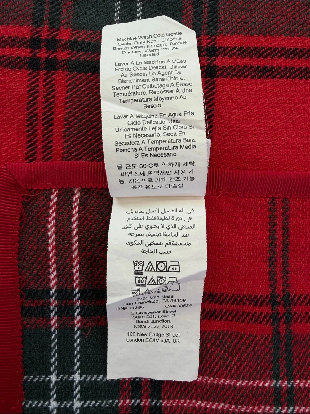 Williams Sonoma Red Tartan Plaid Cotton Linen Tablecloth 70 x 126 Holiday